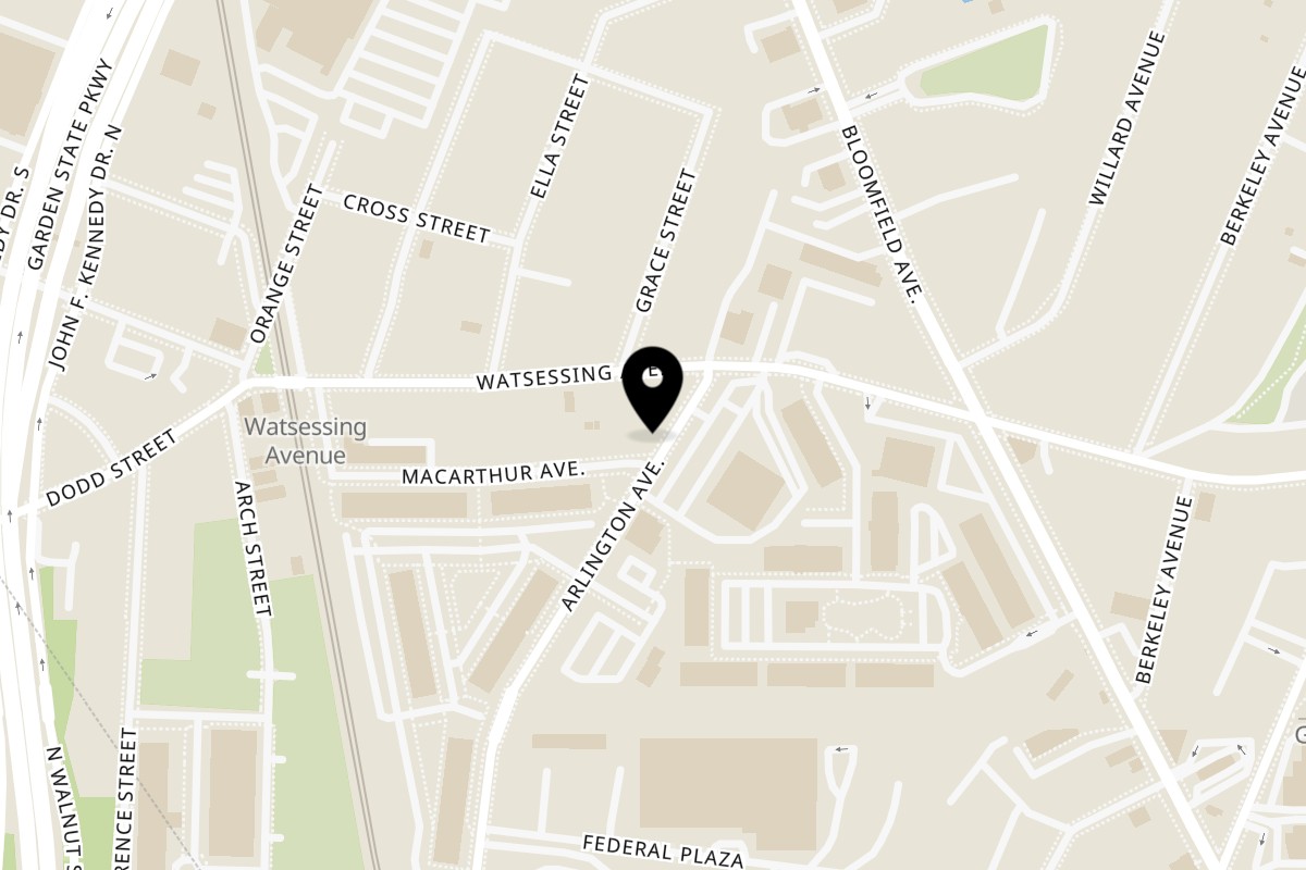 Map showing the location of Mo' Platters on 10 Arlington Ave in Bloomfield